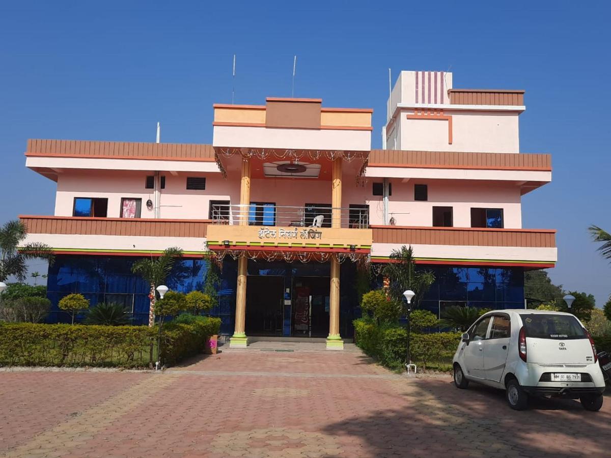 Hotel Nisarg Lodging And Restaurant Aurangabad  Exterior photo