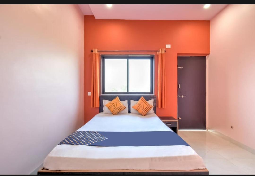 Hotel Nisarg Lodging And Restaurant Aurangabad  Exterior photo